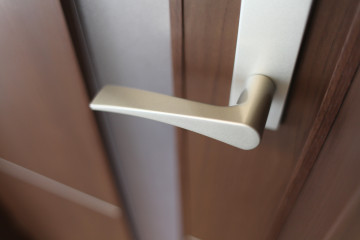 ドアノブ交換